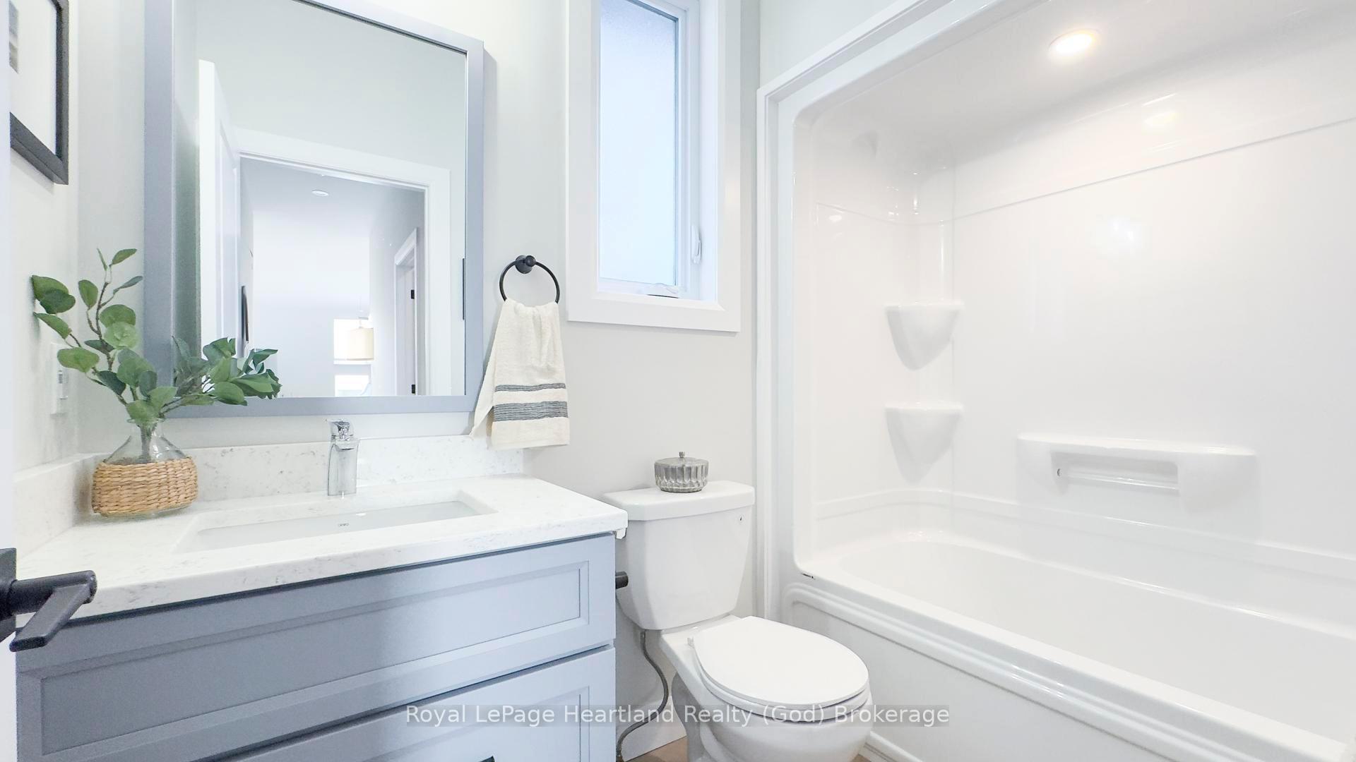 Photo 33 of 467 Woodridge Drive, Goderich, Goderich (Town) — HOMEH