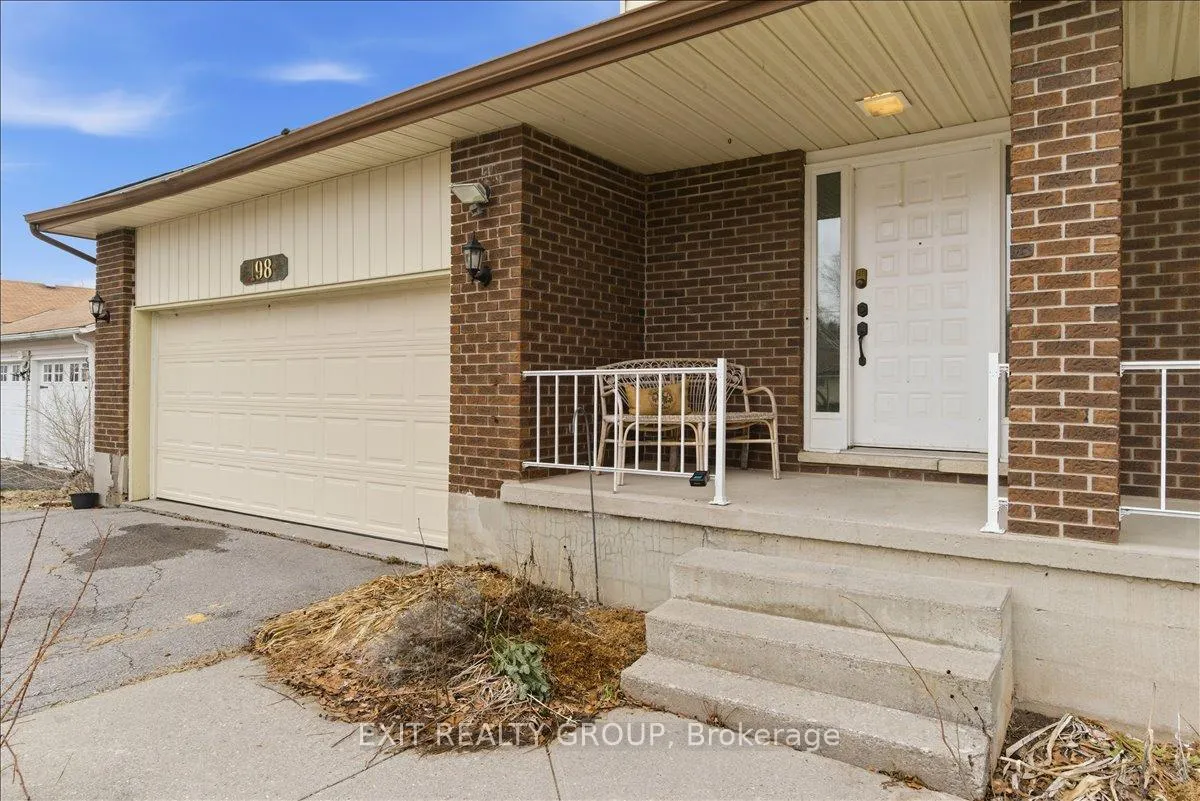 Photo 4 of 198 Chatterton Valley Crescent, Quinte West, Sidney Ward — HOMEH