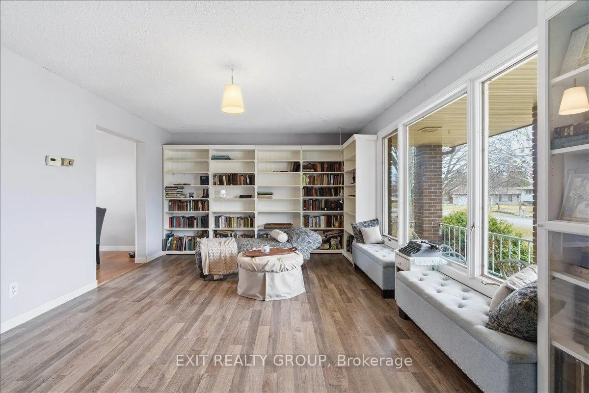 Photo 6 of 198 Chatterton Valley Crescent, Quinte West, Sidney Ward — HOMEH