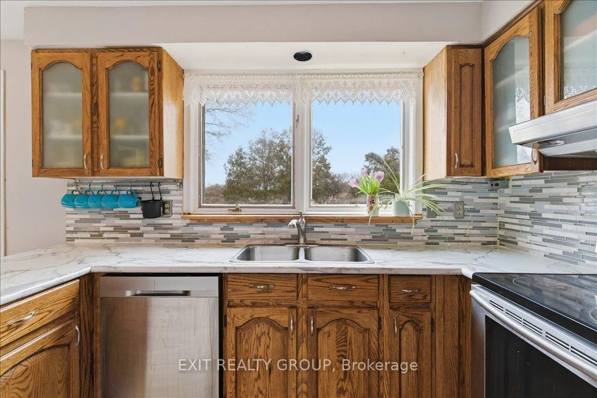 Photo 14 of 198 Chatterton Valley Crescent, Quinte West, Sidney Ward — HOMEH