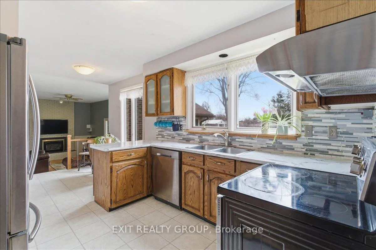 Photo 15 of 198 Chatterton Valley Crescent, Quinte West, Sidney Ward — HOMEH