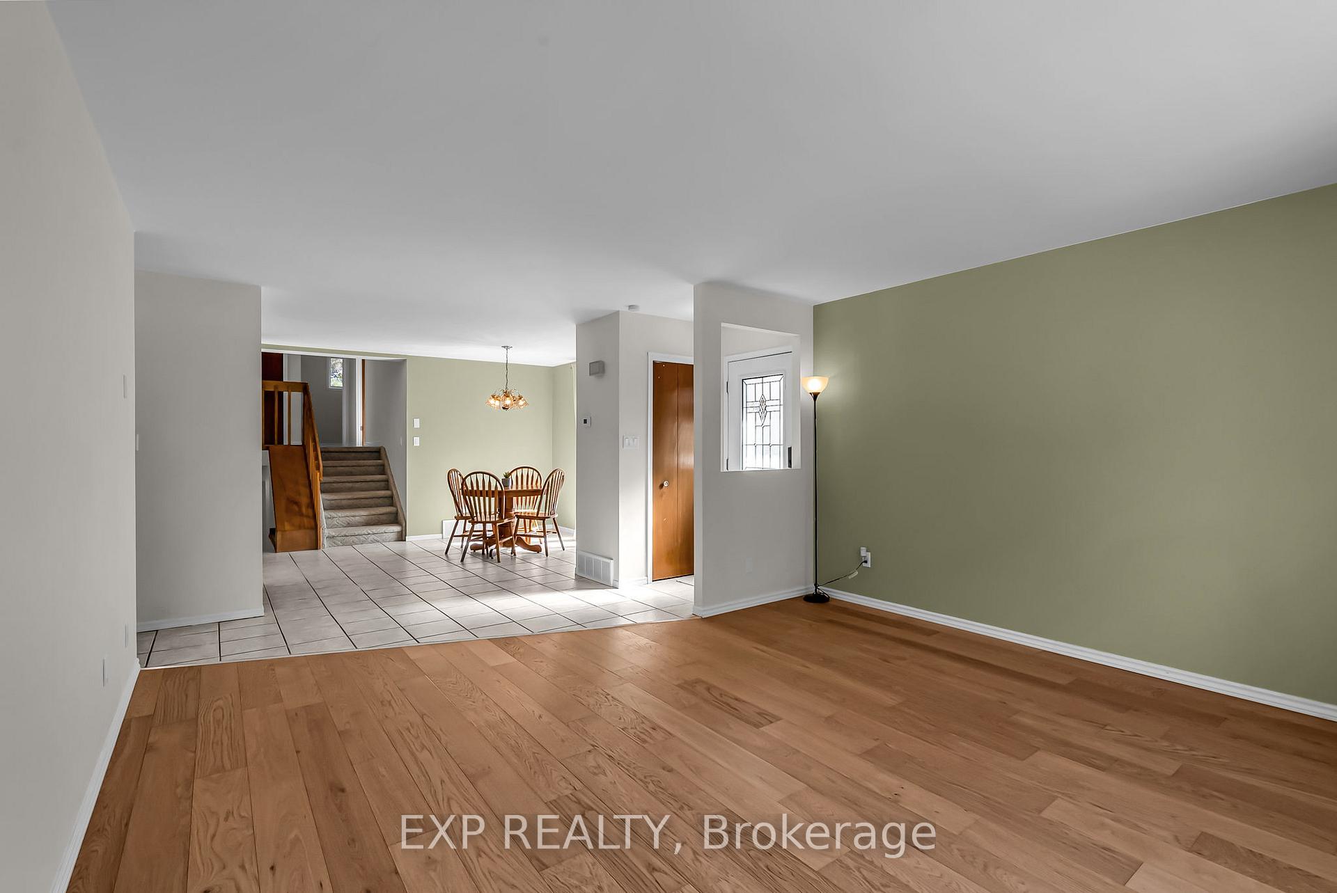 Photo 10 of 660 Champlain Drive, Cornwall — HOMEH