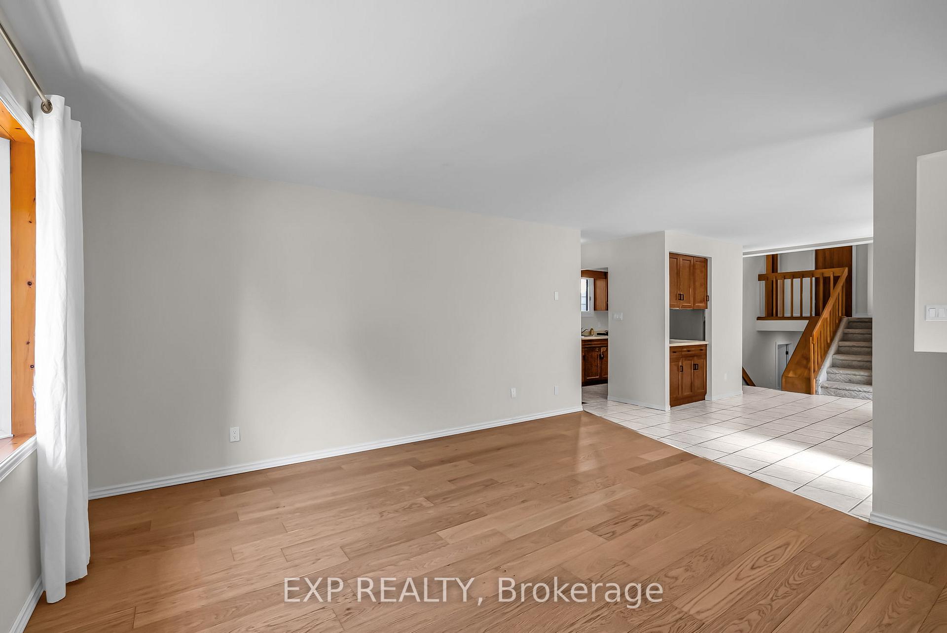 Photo 11 of 660 Champlain Drive, Cornwall — HOMEH
