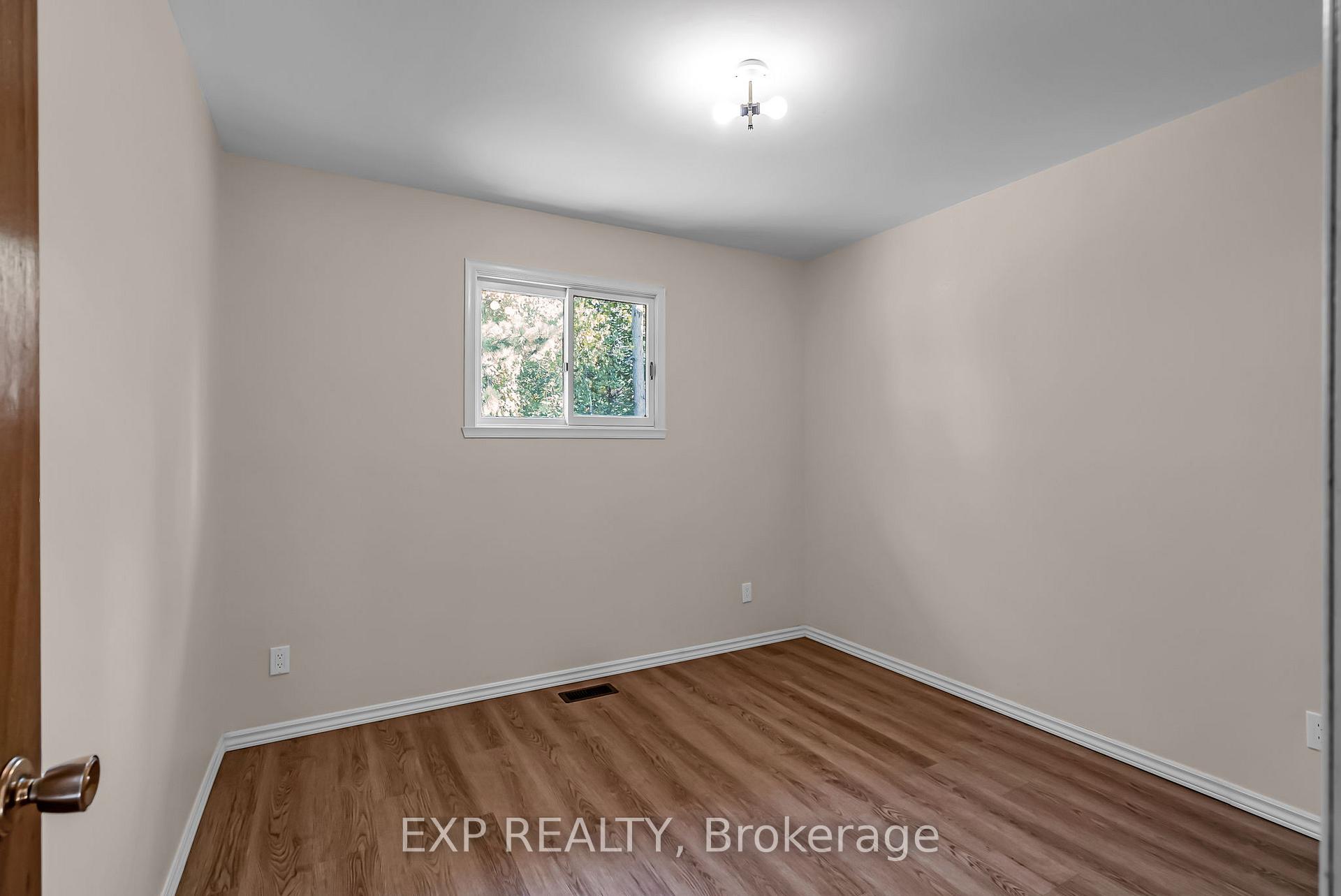 Photo 15 of 660 Champlain Drive, Cornwall — HOMEH