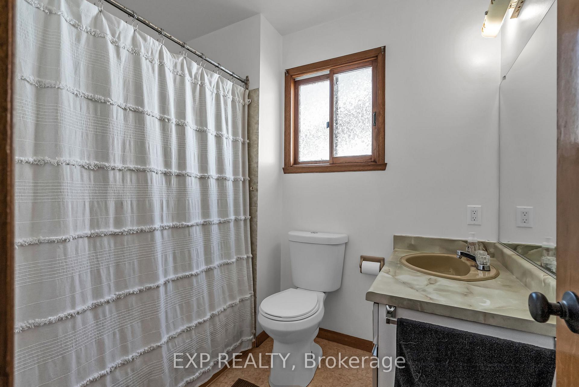 Photo 19 of 660 Champlain Drive, Cornwall — HOMEH