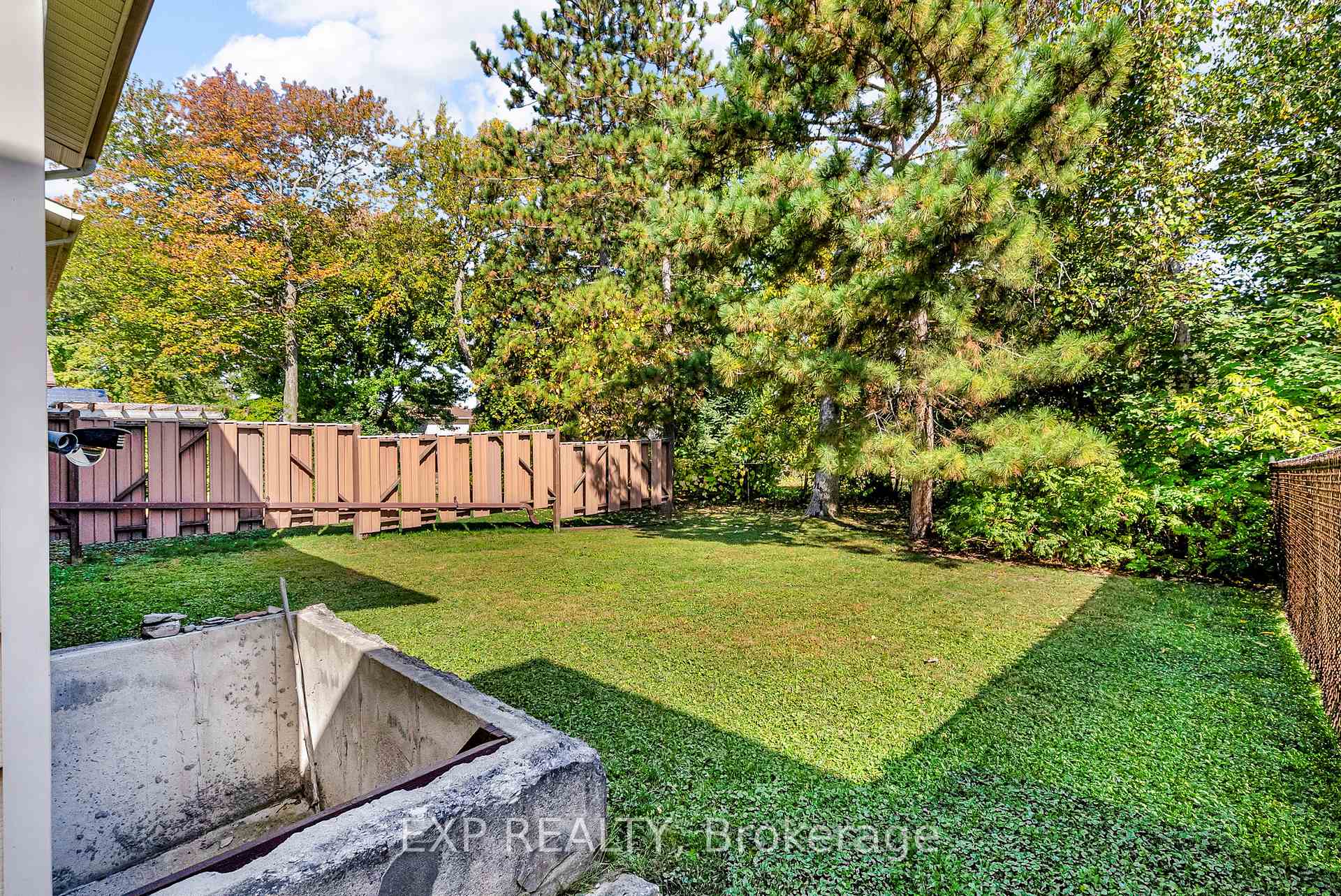 Photo 32 of 660 Champlain Drive, Cornwall — HOMEH