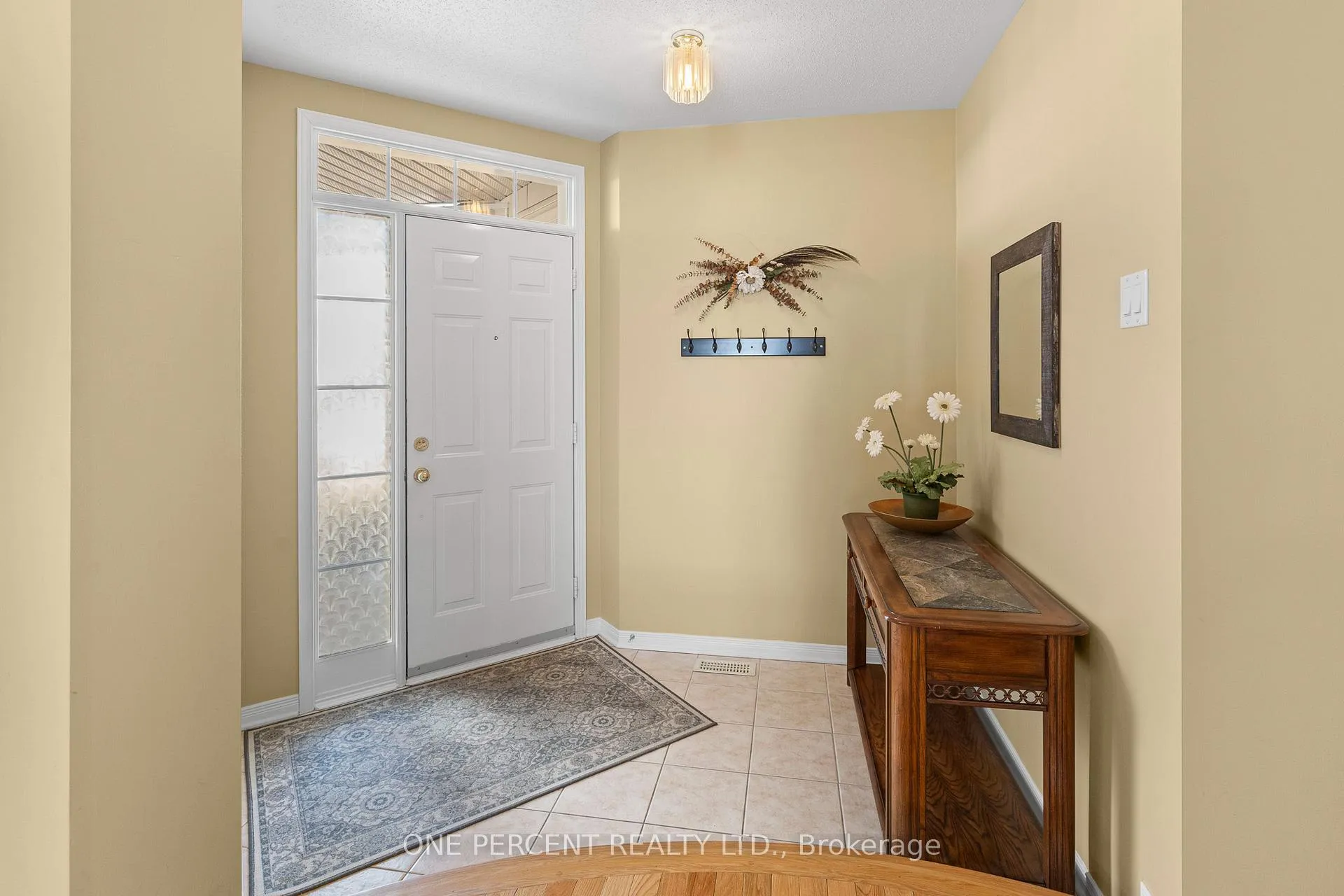 Photo 3 of 2113 Hallendale Street, Ottawa, Springridge/East Village — HOMEH