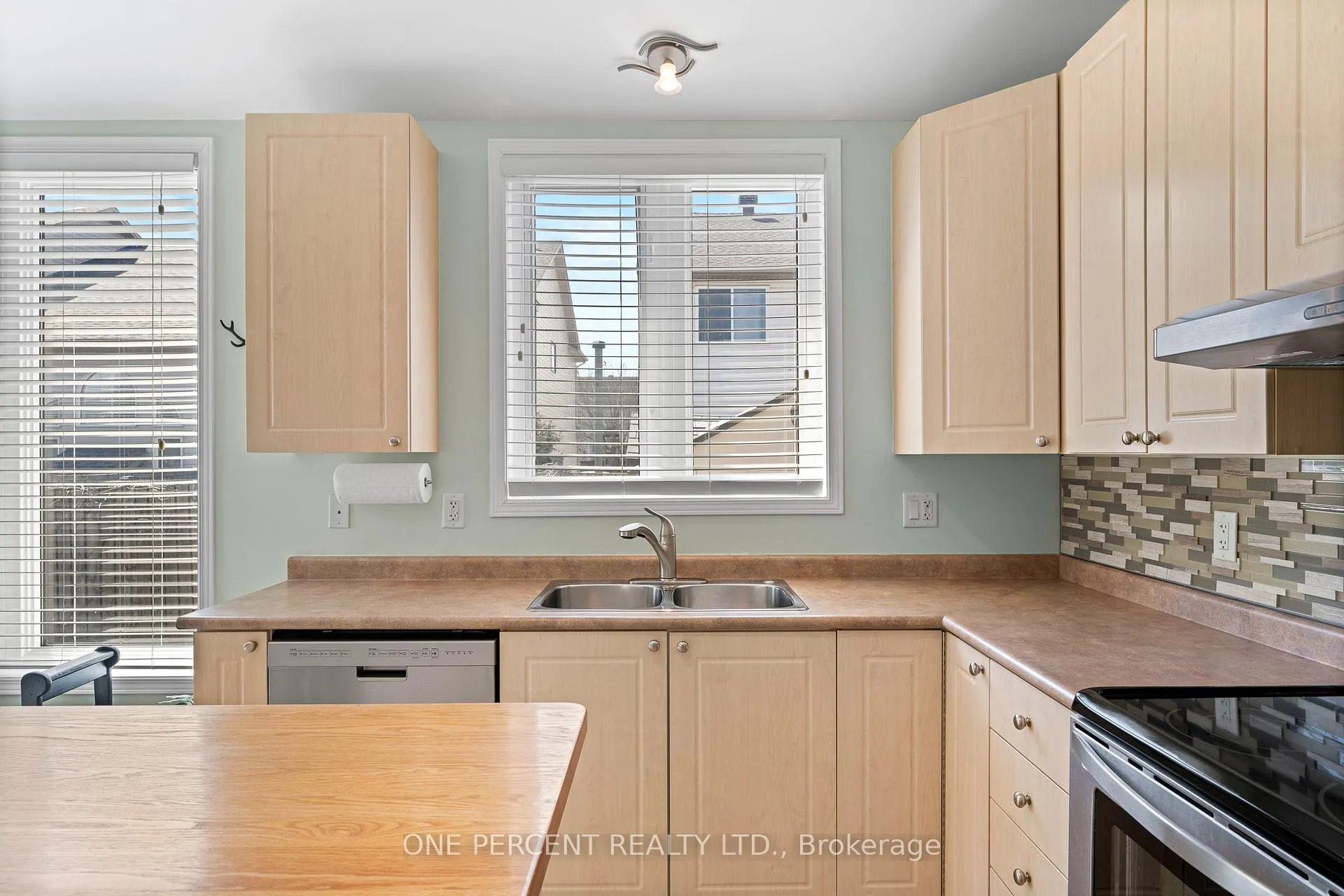 Photo 16 of 2113 Hallendale Street, Ottawa, Springridge/East Village — HOMEH