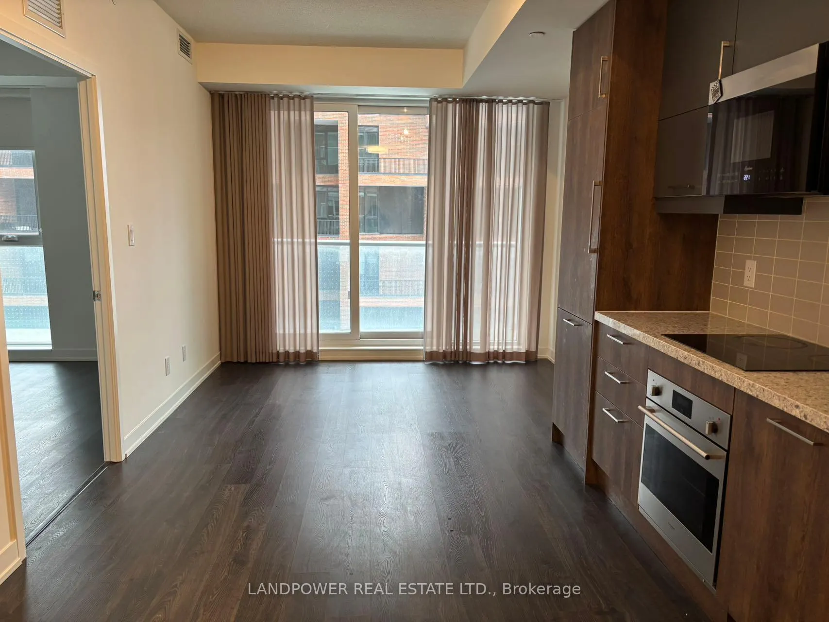 Photo 3 of Unit 809, 8119 Birchmount Road, Markham, Unionville — HOMEH