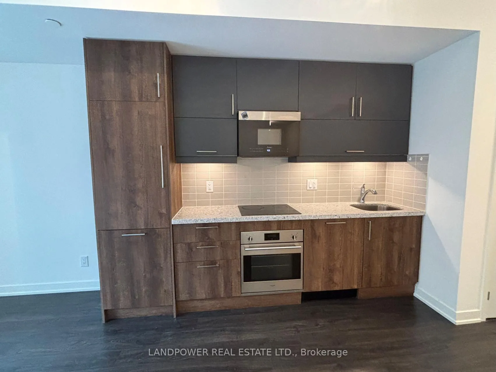 Photo 5 of Unit 809, 8119 Birchmount Road, Markham, Unionville — HOMEH