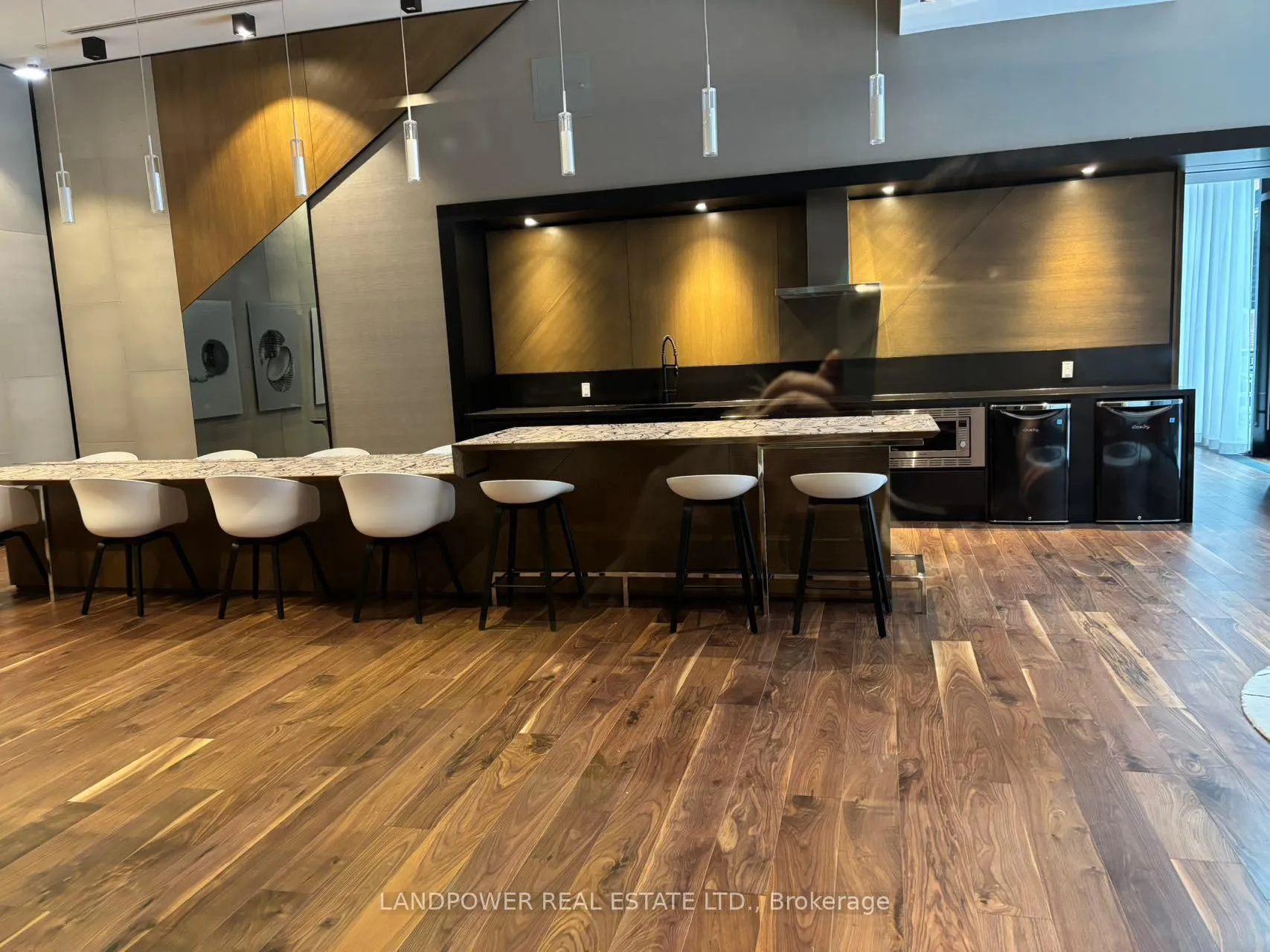 Photo 12 of Unit 809, 8119 Birchmount Road, Markham, Unionville — HOMEH