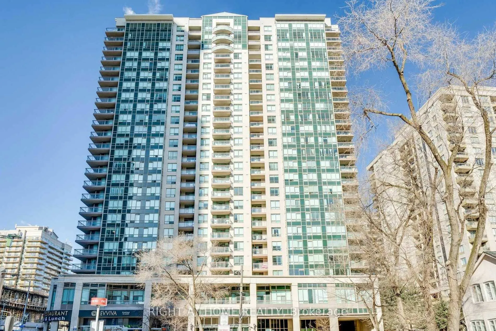 Front of Unit 1507, 18 Parkview Avenue
