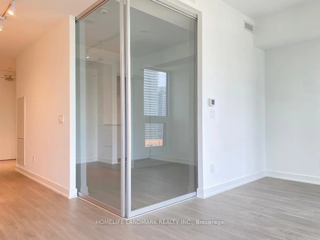 Photo 11 of Unit 3907, 8 Wellesley Street W, Toronto, Bay Street Corridor — HOMEH