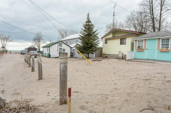 Photo 11 of Unit D, 444 Edith Cavell Boulevard, Central Elgin, Rural Central Elgin — HOMEH
