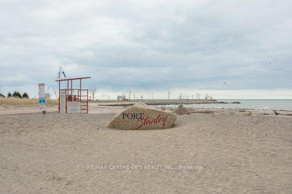 Photo 13 of Unit D, 444 Edith Cavell Boulevard, Central Elgin, Rural Central Elgin — HOMEH