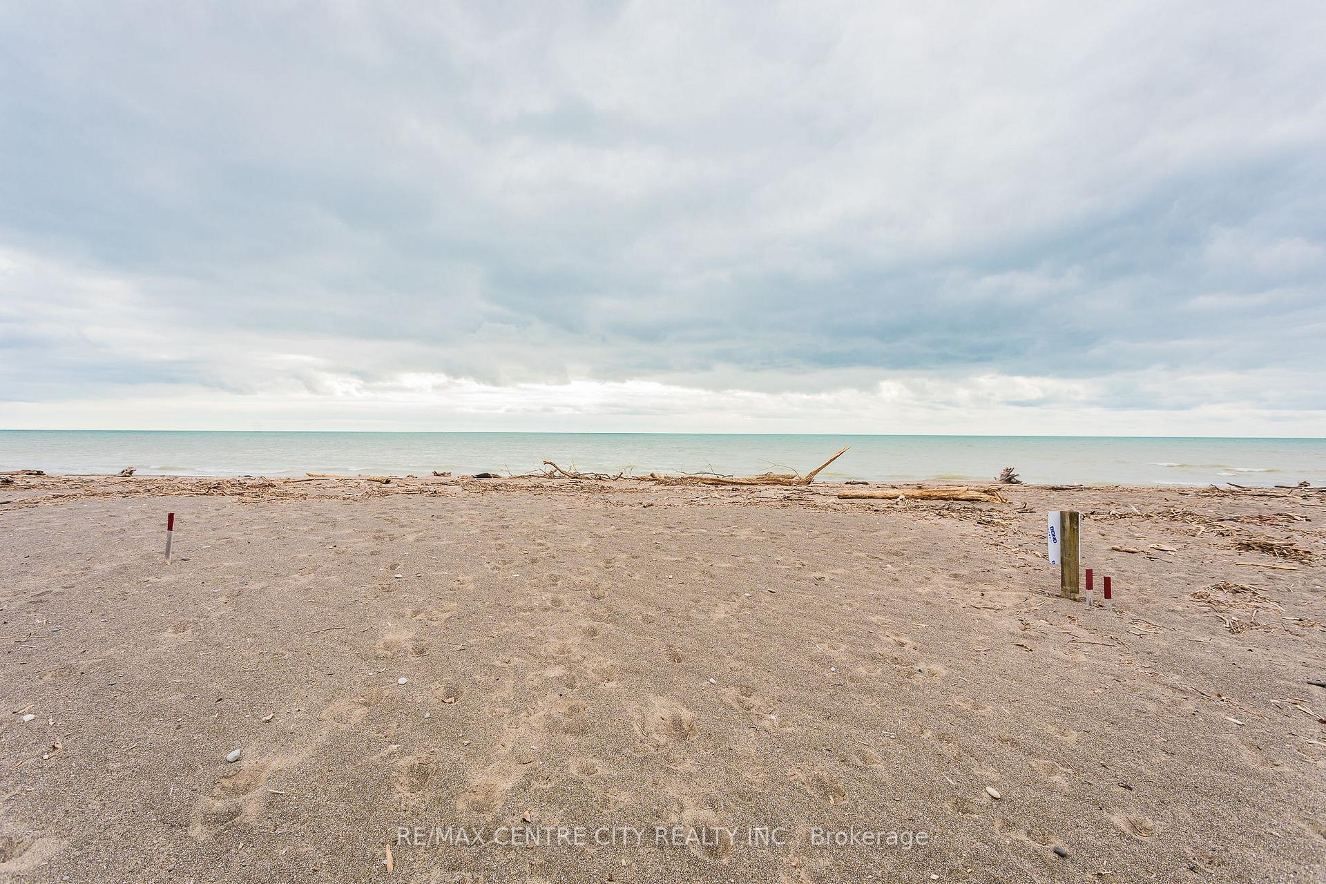 Photo 36 of Unit D, 444 Edith Cavell Boulevard, Central Elgin, Rural Central Elgin — HOMEH