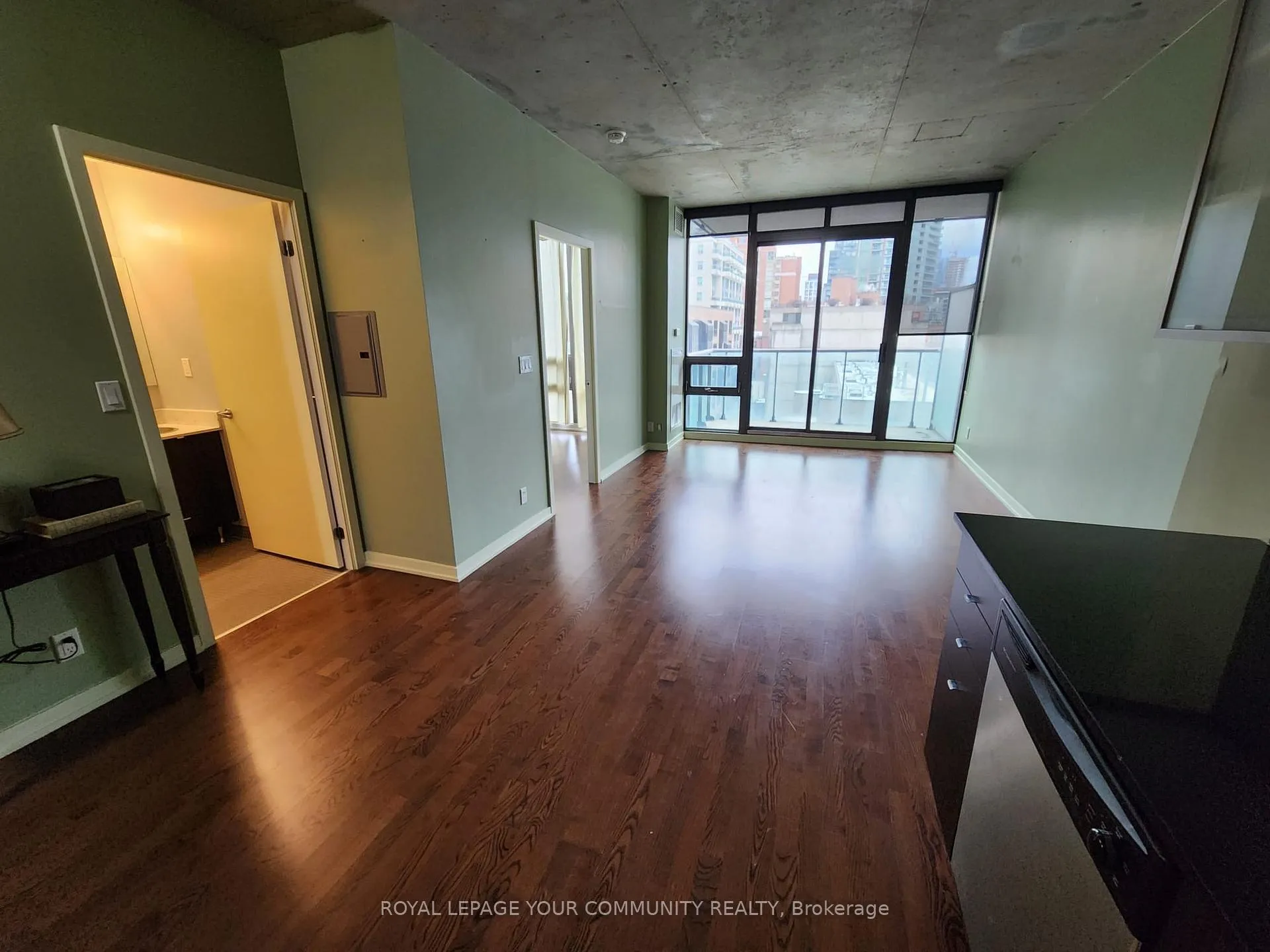 Photo 7 of Unit 707, 33 Lombard Street, Toronto, Bay Street Corridor — HOMEH