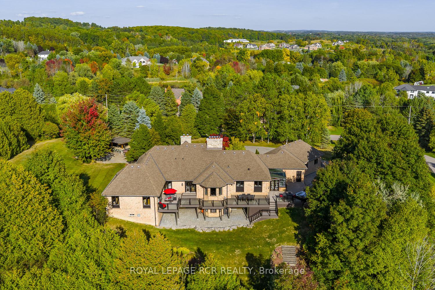 Photo 4 of 36 Matson Drive, Caledon, Palgrave — HOMEH