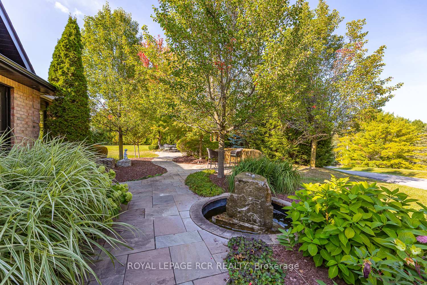Photo 8 of 36 Matson Drive, Caledon, Palgrave — HOMEH