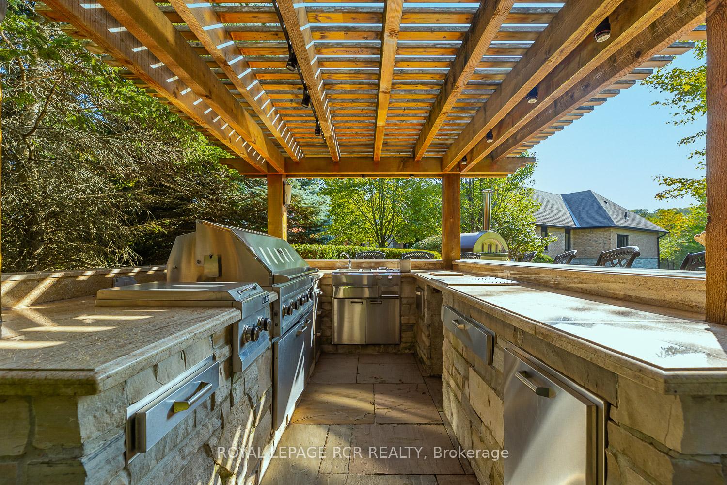 Photo 11 of 36 Matson Drive, Caledon, Palgrave — HOMEH