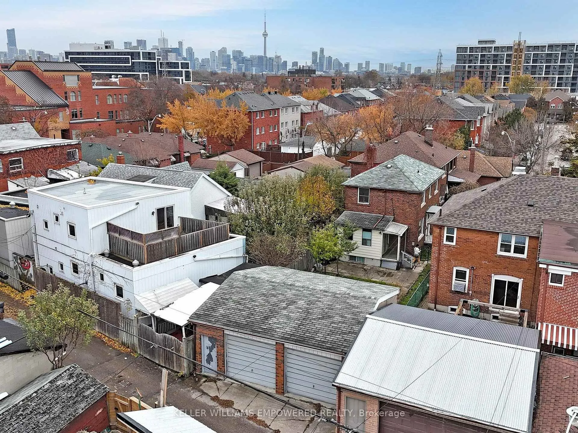 Photo 5 of 30 Carus Avenue, Toronto, Wychwood — HOMEH