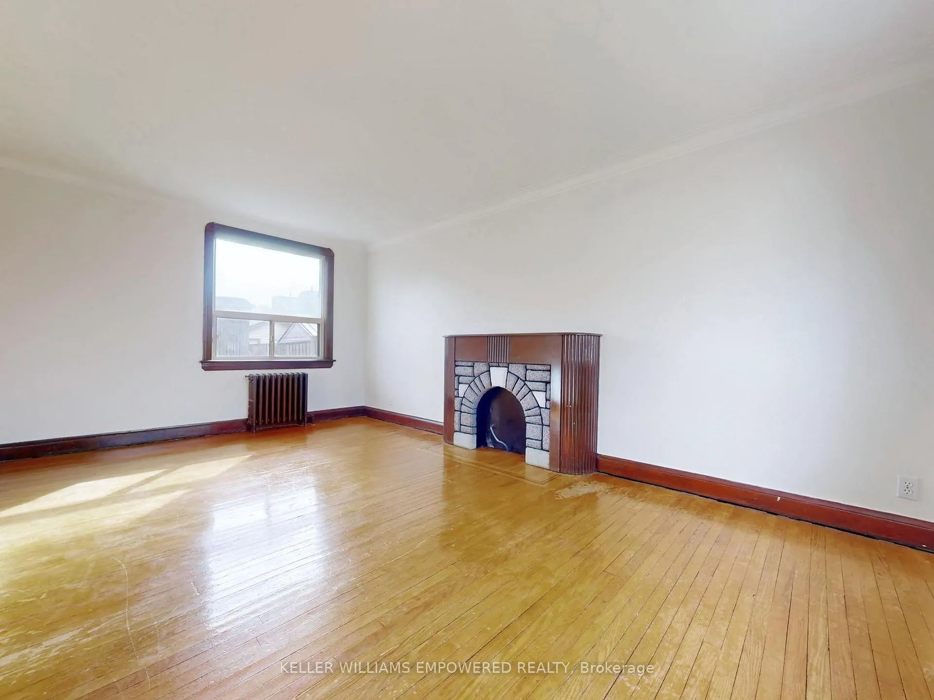 Photo 8 of 30 Carus Avenue, Toronto, Wychwood — HOMEH