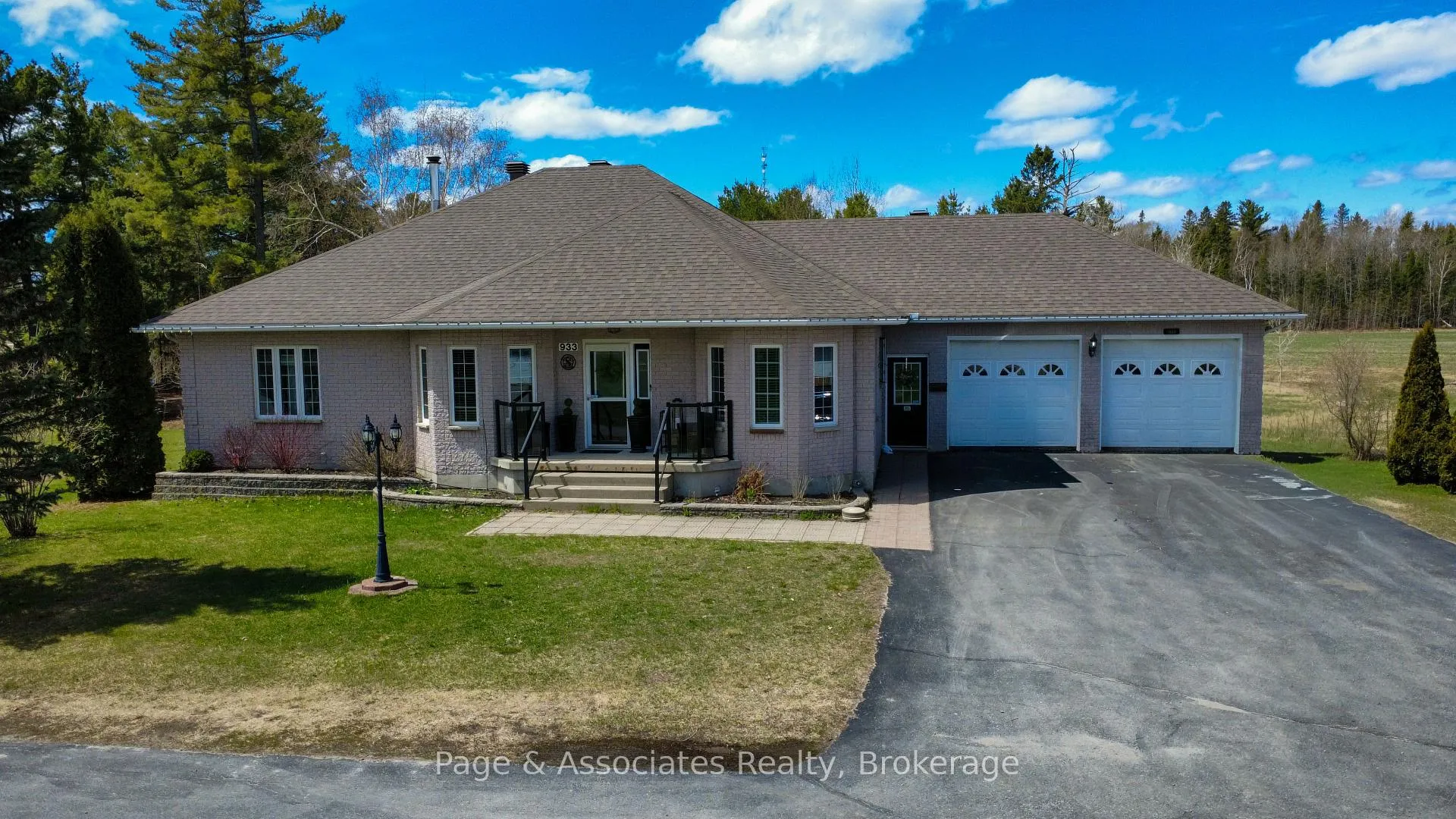 Photo 2 of 933 Arcand Road, West Nipissing, Sturgeon Falls — HOMEH