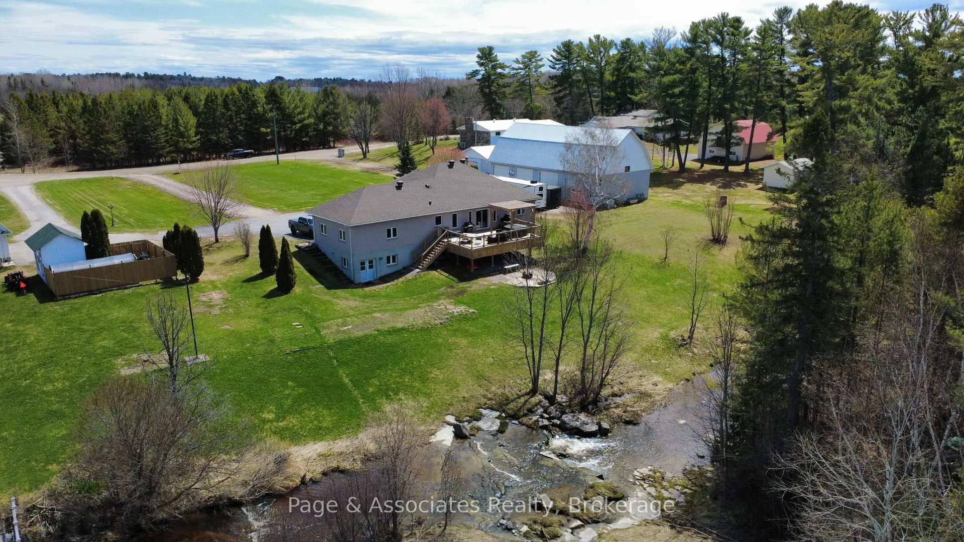 Photo 5 of 933 Arcand Road, West Nipissing, Sturgeon Falls — HOMEH