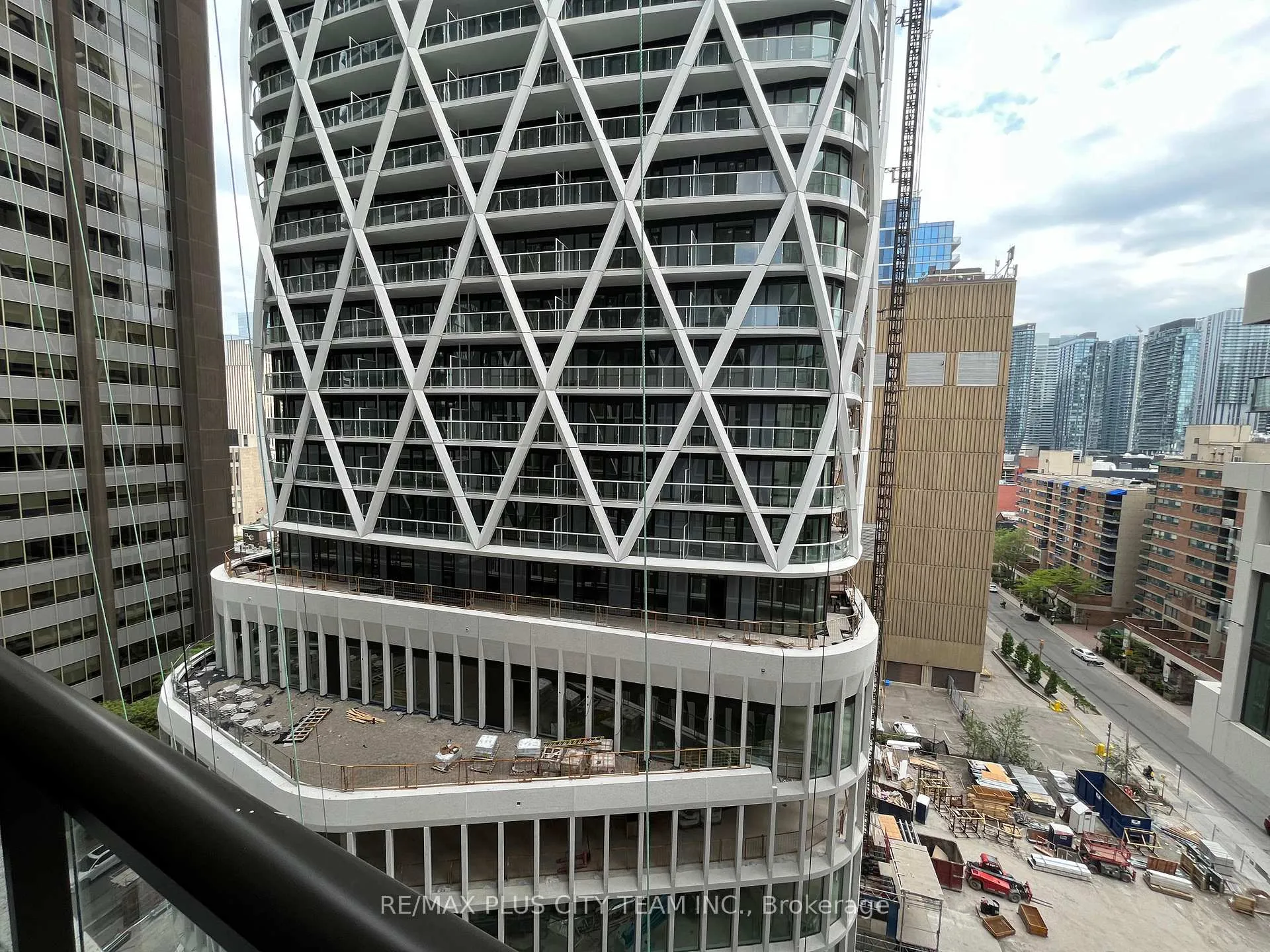 Photo 1 of Unit 1008, 238 Simcoe Street, Toronto, Kensington-Chinatown — HOMEH