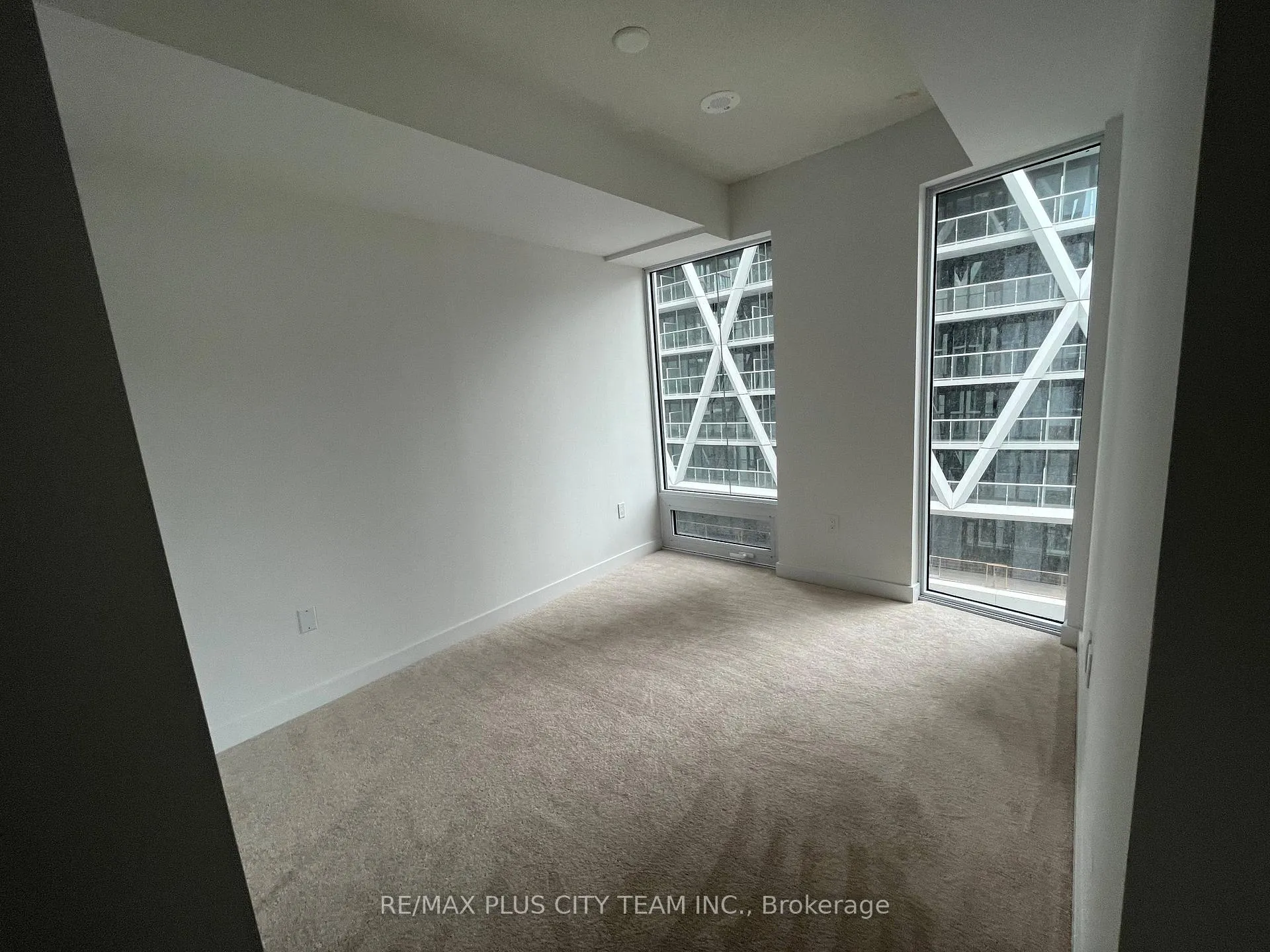 Photo 10 of Unit 1008, 238 Simcoe Street, Toronto, Kensington-Chinatown — HOMEH