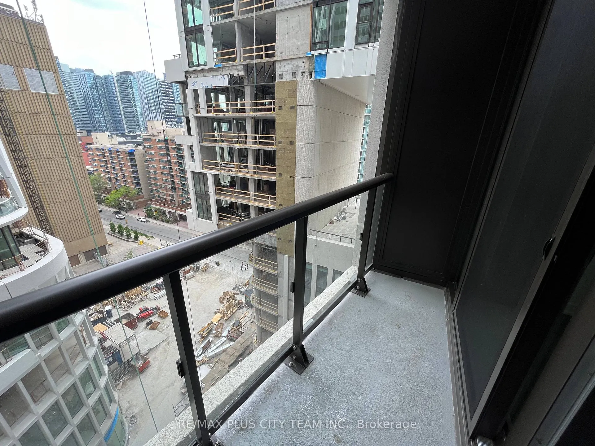 Photo 14 of Unit 1008, 238 Simcoe Street, Toronto, Kensington-Chinatown — HOMEH