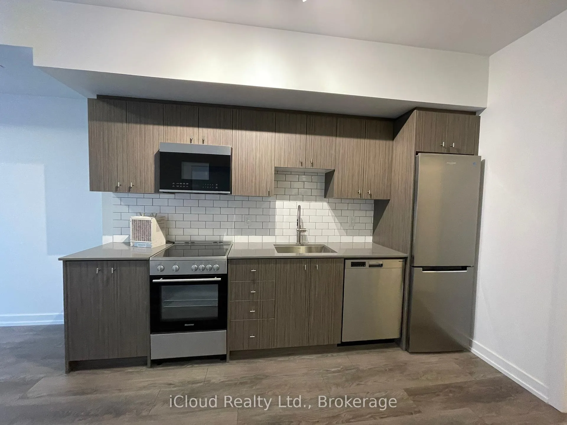 Photo 9 of Unit 714, 15 Wellington Street N, Waterloo — HOMEH