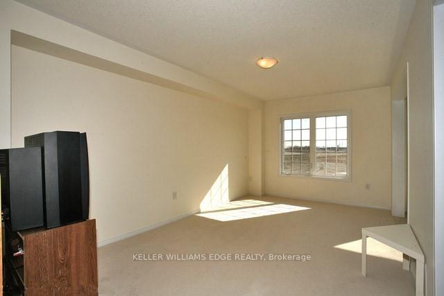 Photo 2 of 3333 Mikalda Road, Burlington, Alton — HOMEH