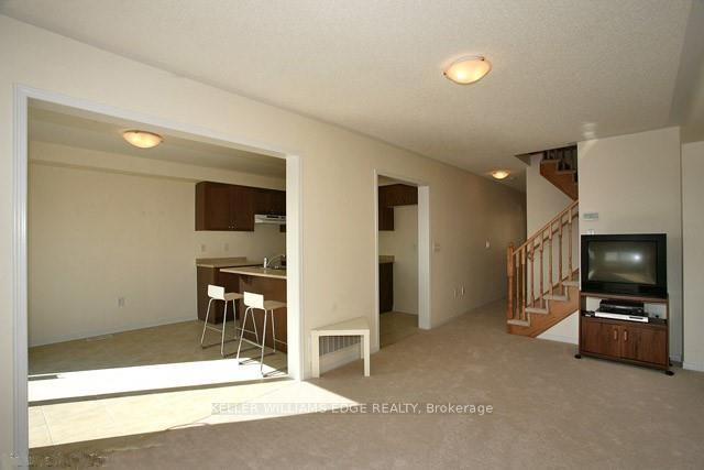 Photo 9 of 3333 Mikalda Road, Burlington, Alton — HOMEH