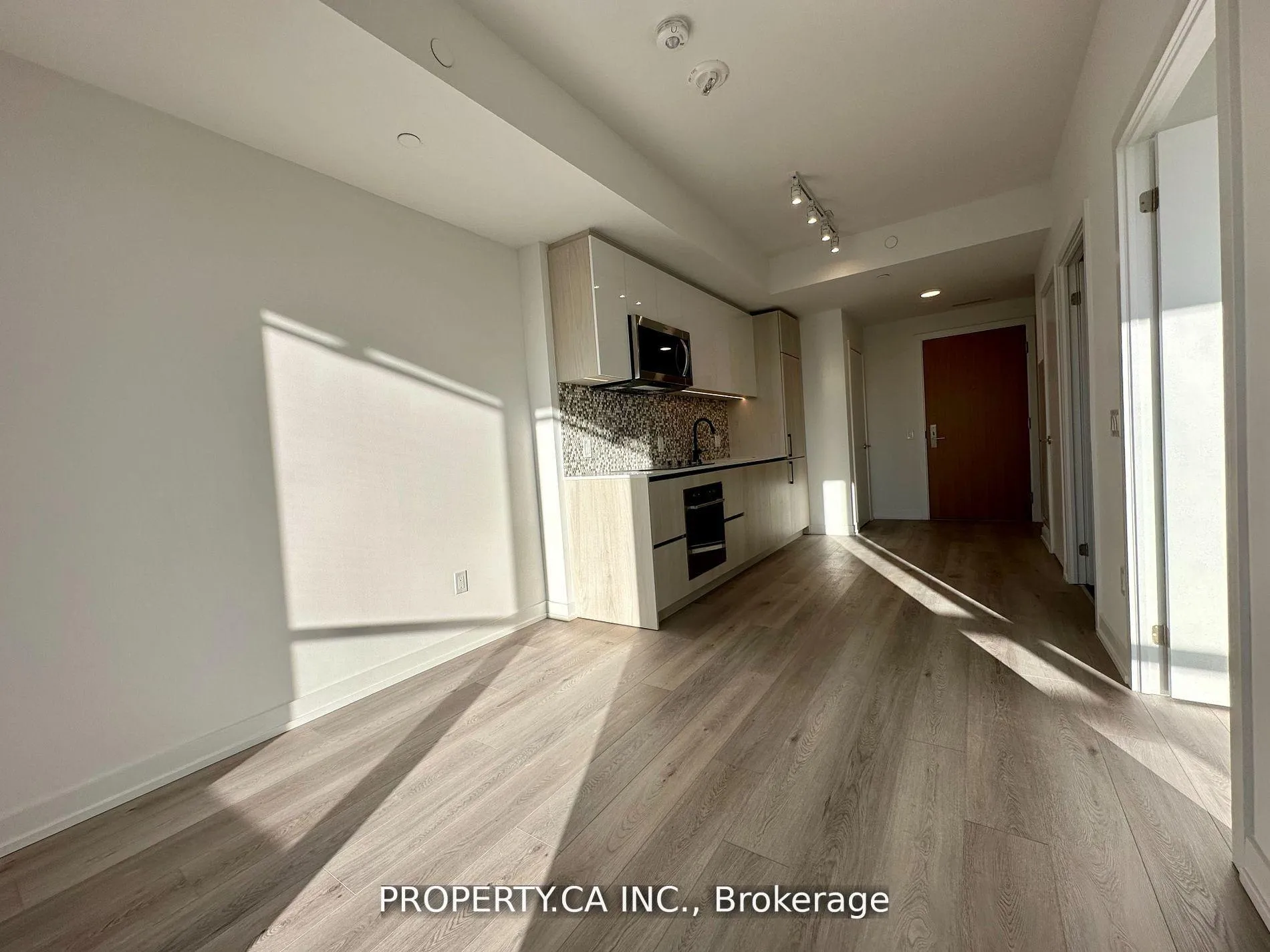 Photo 4 of Unit 608, 150 Logan Avenue, Toronto, South Riverdale — HOMEH