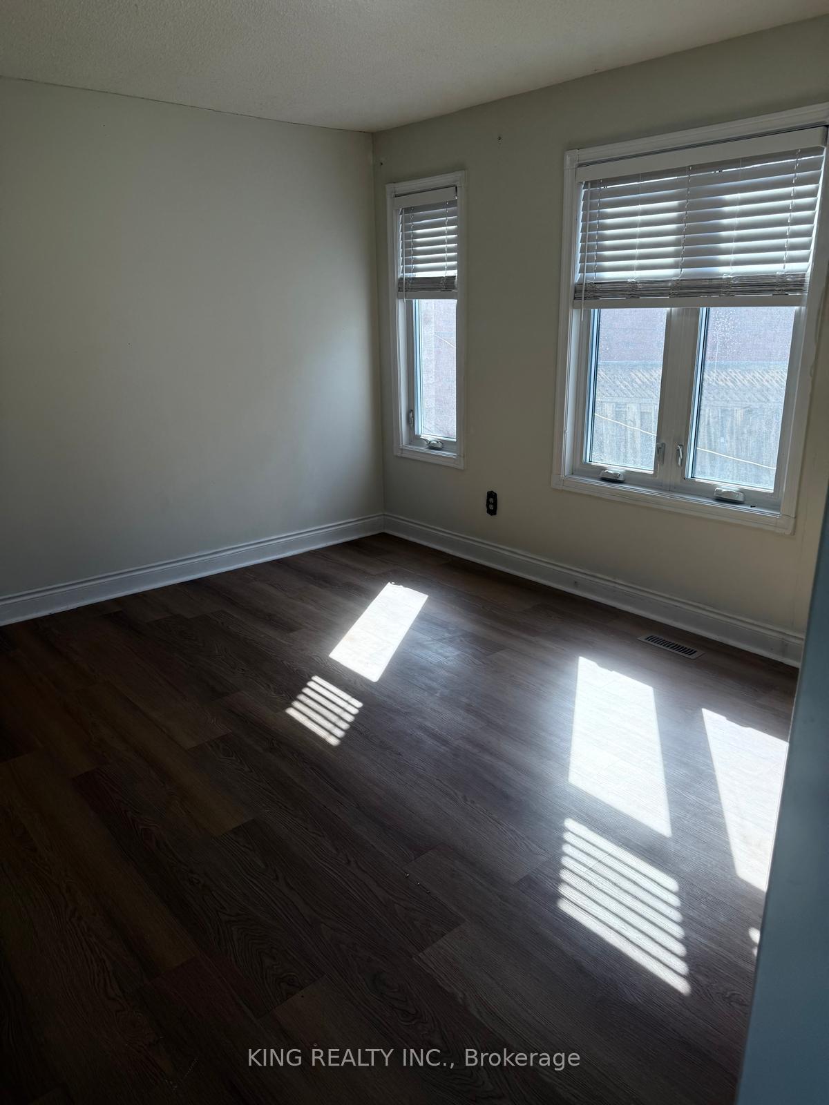 Photo 5 of 43 Cranberry Crescent, Brampton, Fletcher's Creek South — HOMEH