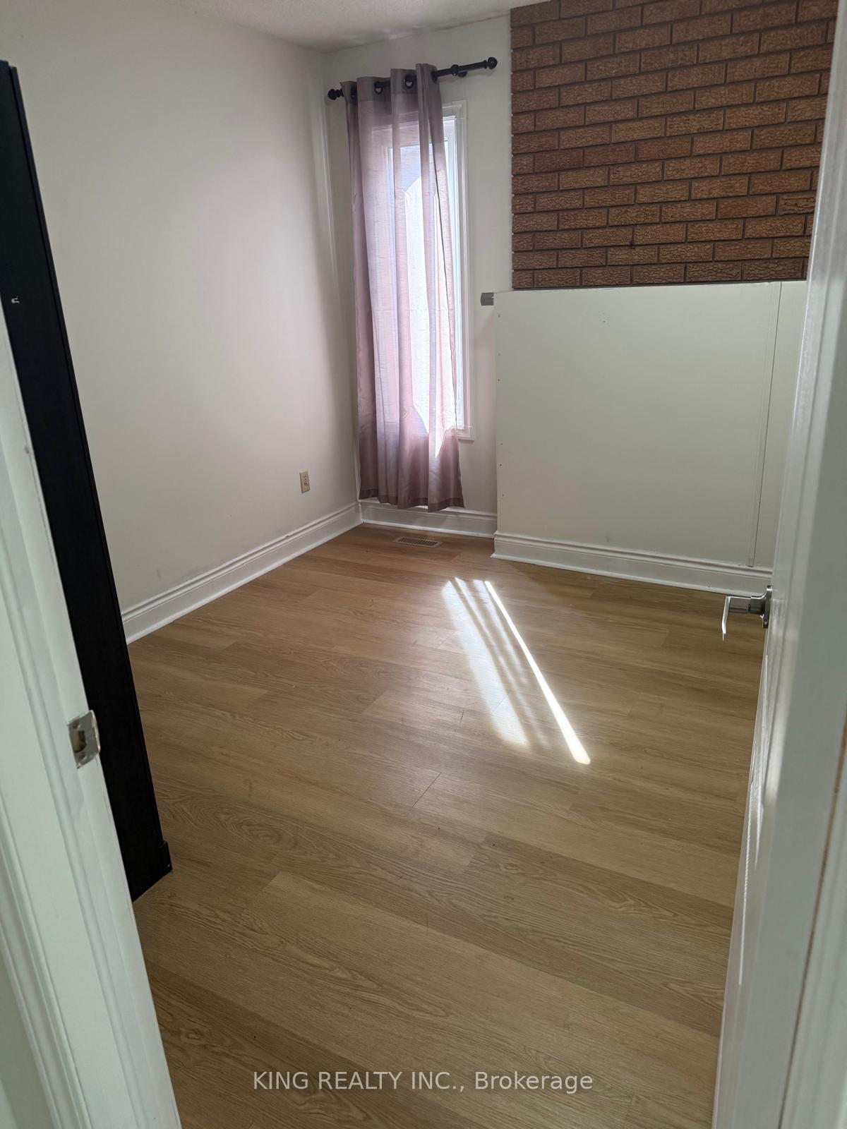 Photo 8 of 43 Cranberry Crescent, Brampton, Fletcher's Creek South — HOMEH