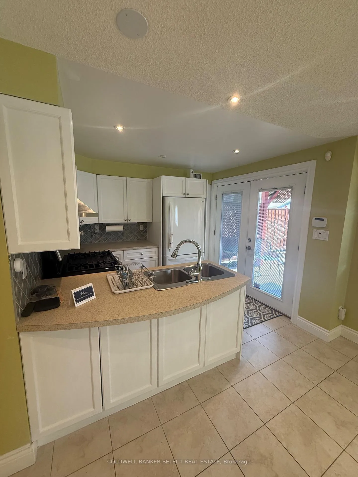Photo 2 of Unit Lower, 13 Gray Park Drive, Caledon, Bolton West — HOMEH