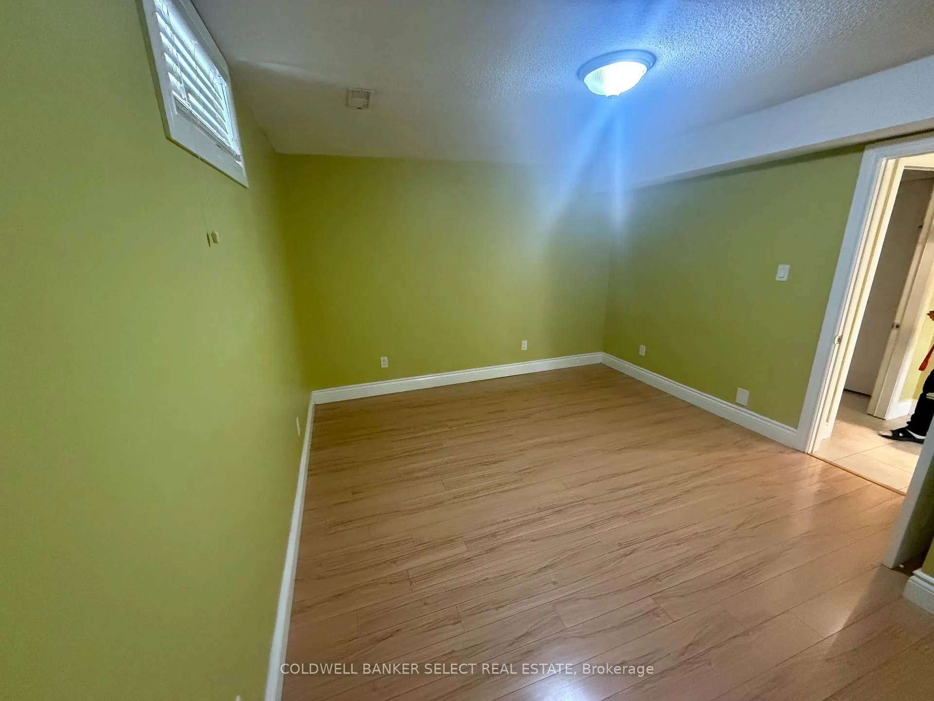 Photo 6 of Unit Lower, 13 Gray Park Drive, Caledon, Bolton West — HOMEH