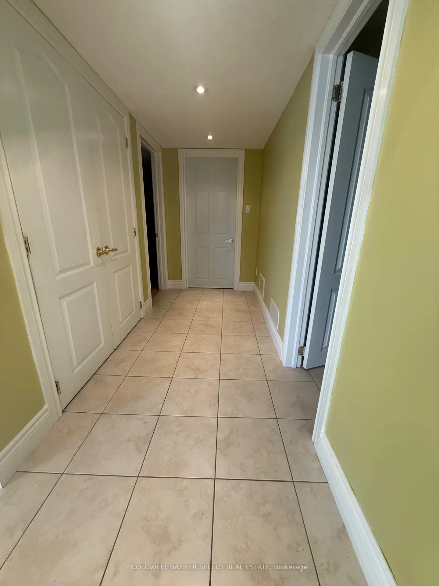 Photo 7 of Unit Lower, 13 Gray Park Drive, Caledon, Bolton West — HOMEH