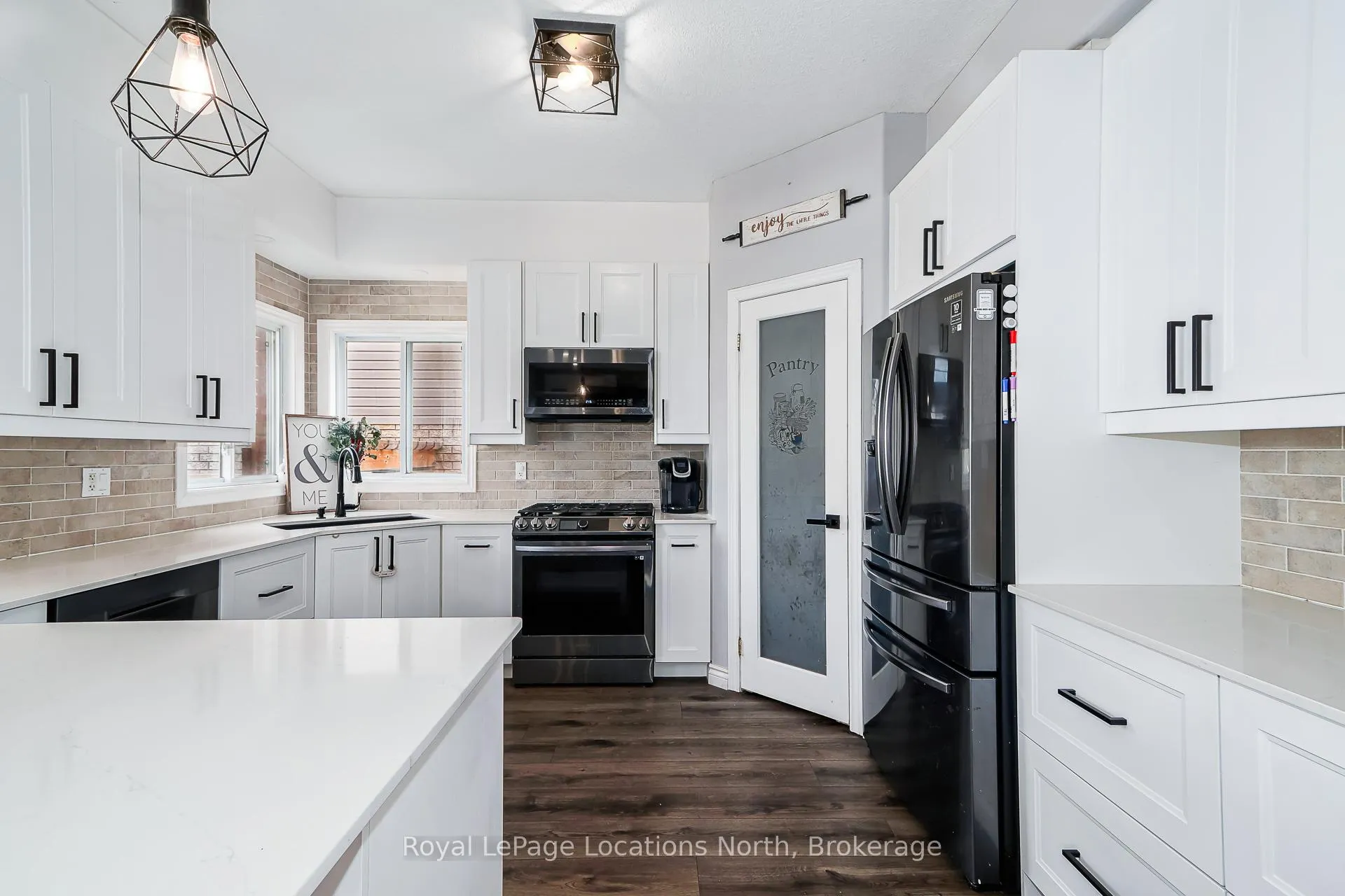 Photo 3 of 325 Holden Street, Collingwood — HOMEH