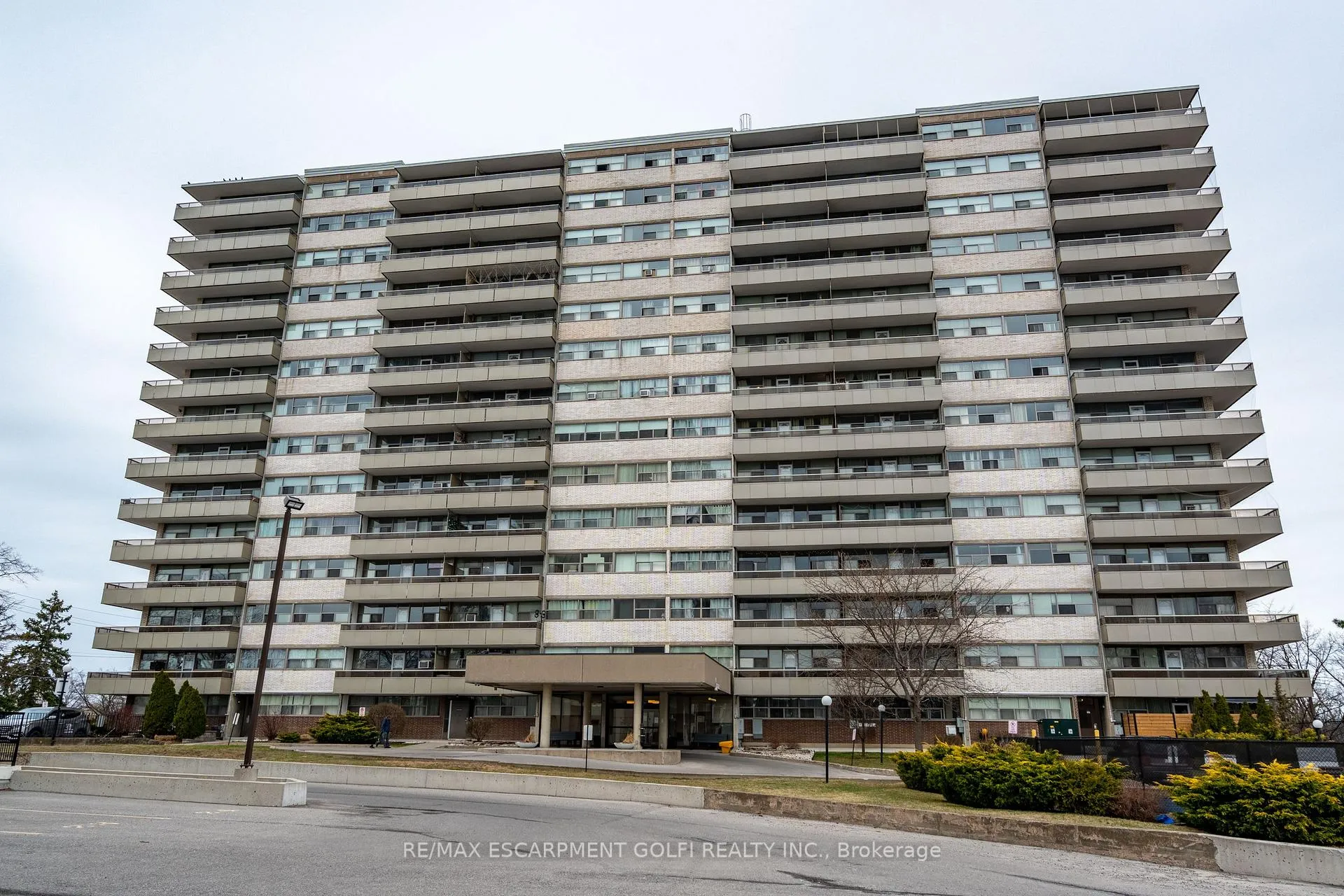 Front of Unit 1103, 215 Glenridge Avenue