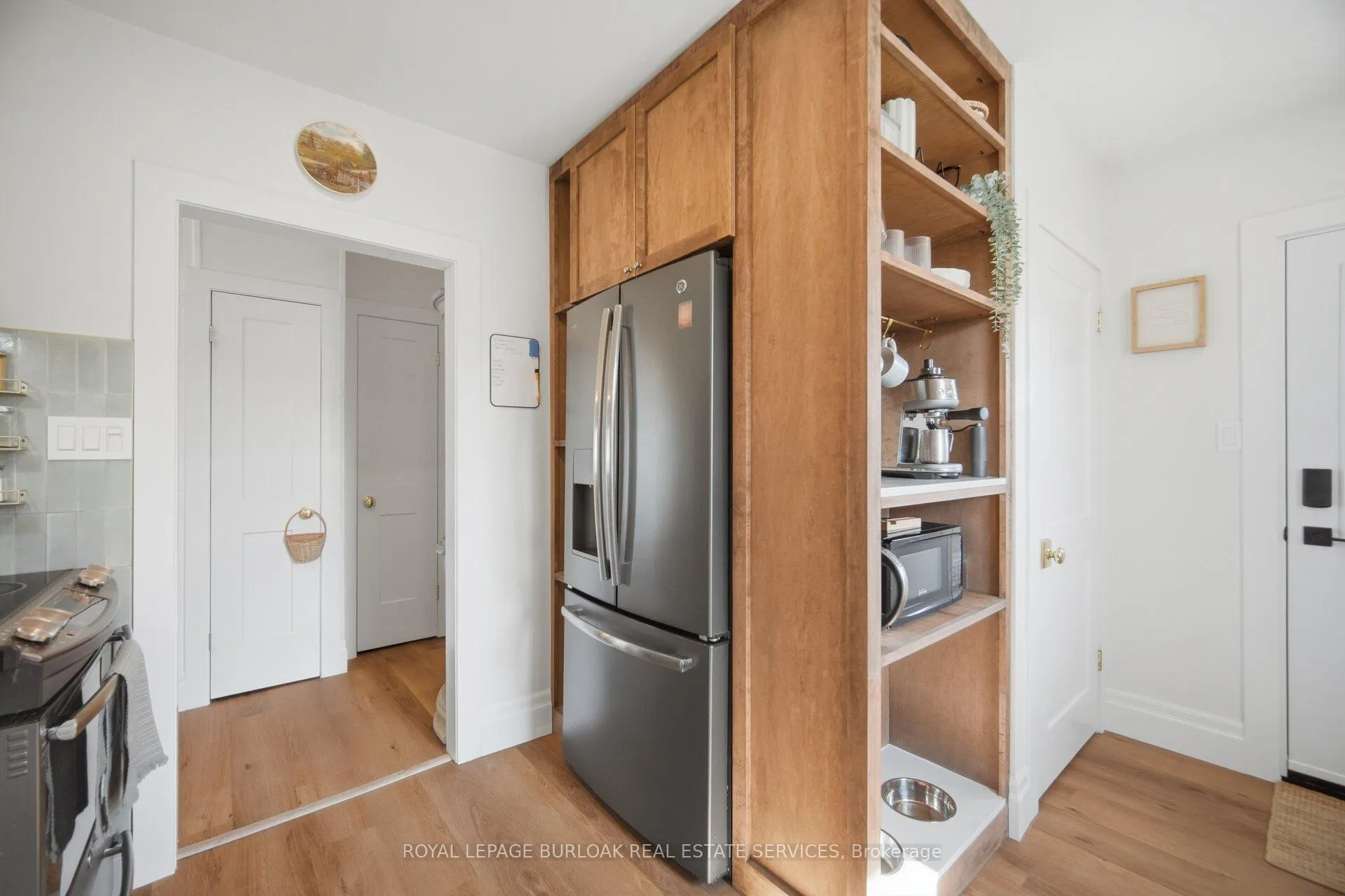 Photo 11 of 117 Norfolk Avenue, Cambridge — HOMEH