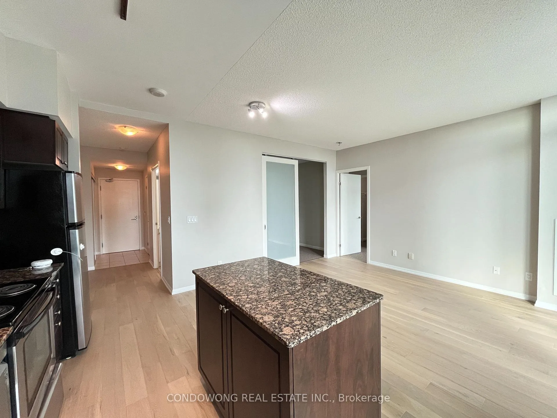 Photo 4 of Unit 1669, 209 Fort York Boulevard, Toronto, Waterfront Communities — HOMEH