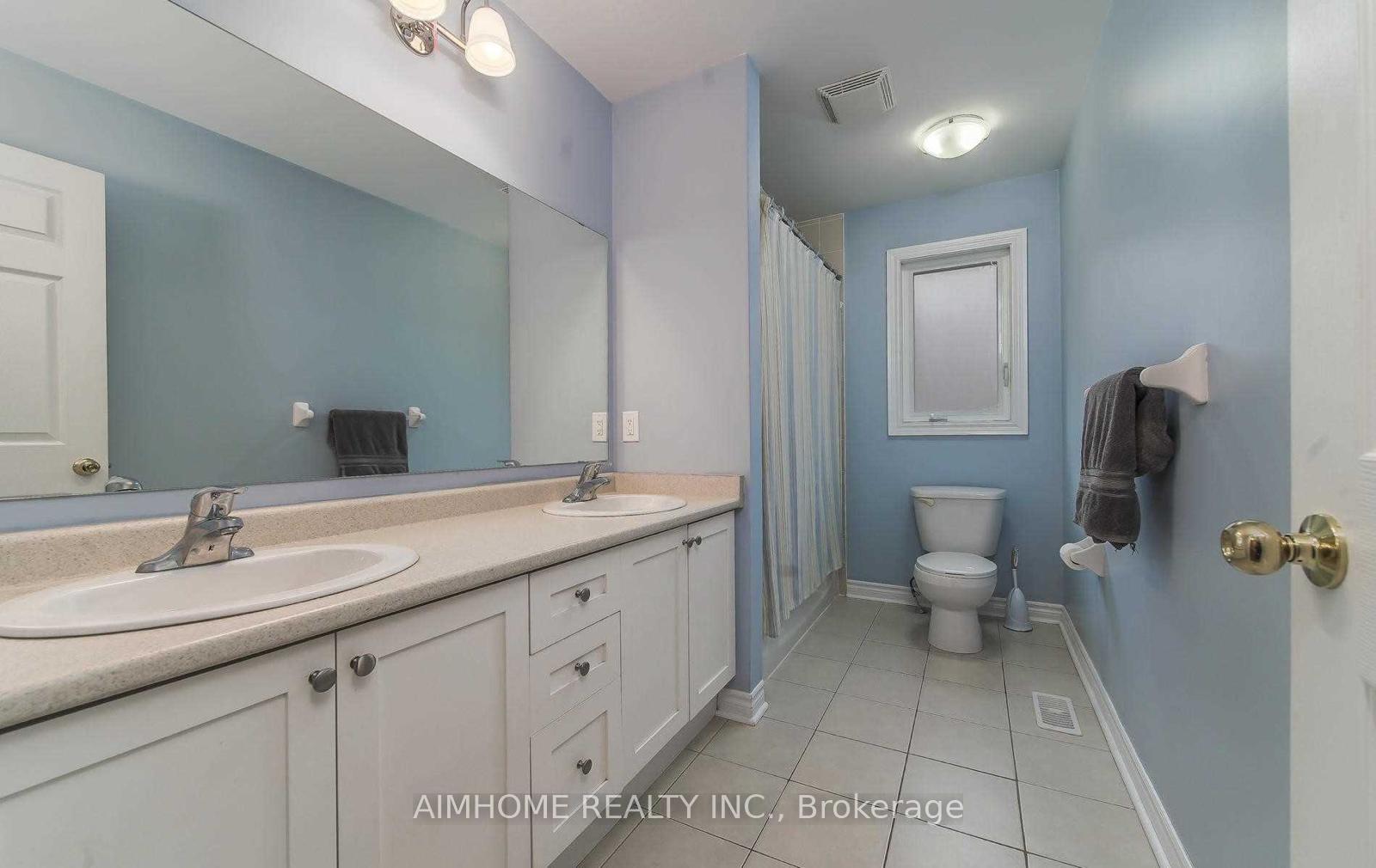 Photo 10 of 67 Lobb Court, Clarington, Bowmanville — HOMEH