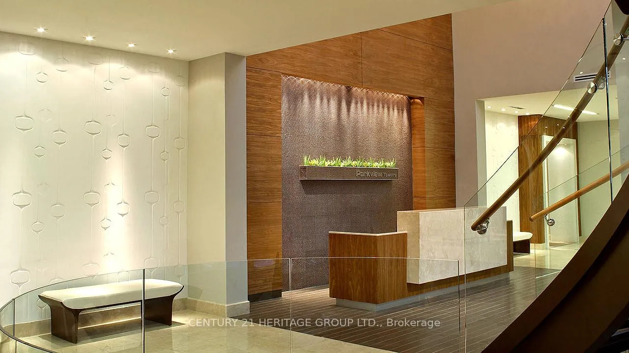 Photo 4 of Unit 1005, 39 Galleria Parkway, Markham, Commerce Valley — HOMEH
