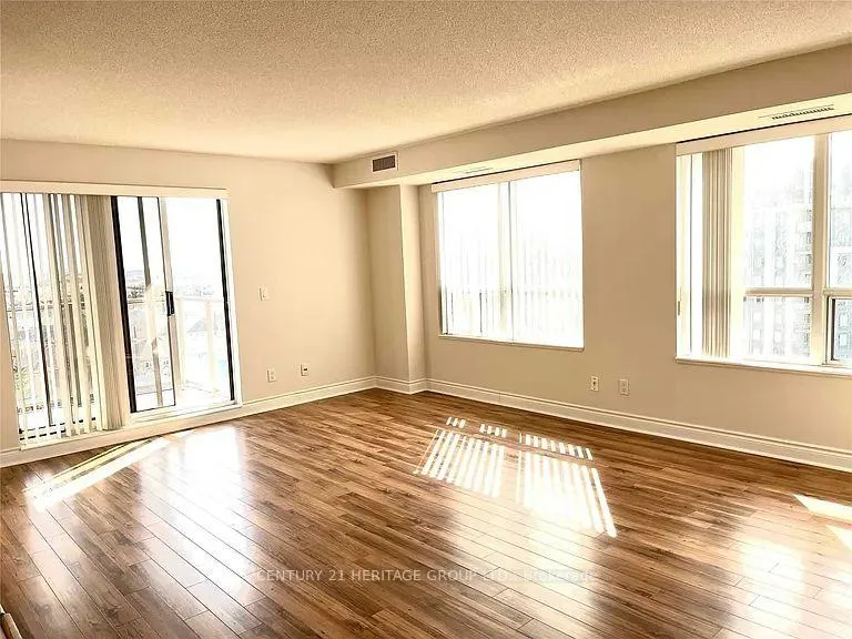 Photo 10 of Unit 1005, 39 Galleria Parkway, Markham, Commerce Valley — HOMEH