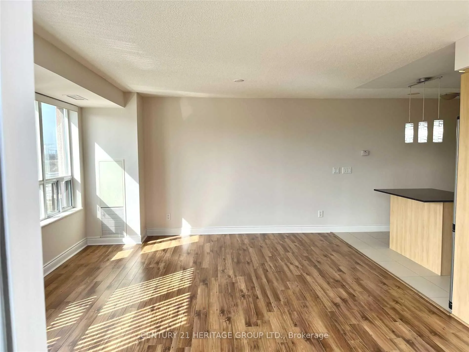 Photo 12 of Unit 1005, 39 Galleria Parkway, Markham, Commerce Valley — HOMEH