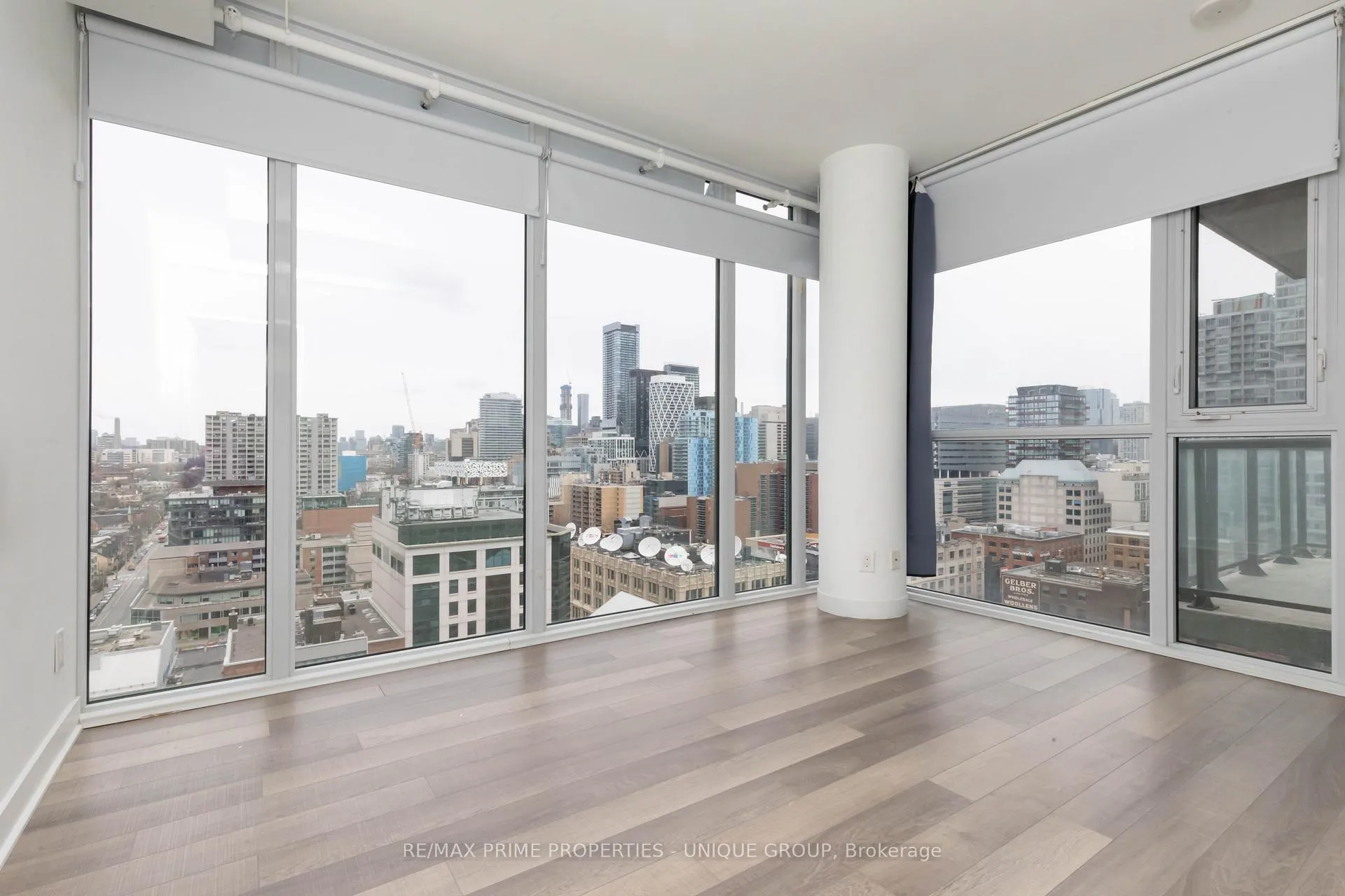 Photo 13 of Unit 1605, 290 Adelaide Street, Toronto, Waterfront Communities — HOMEH