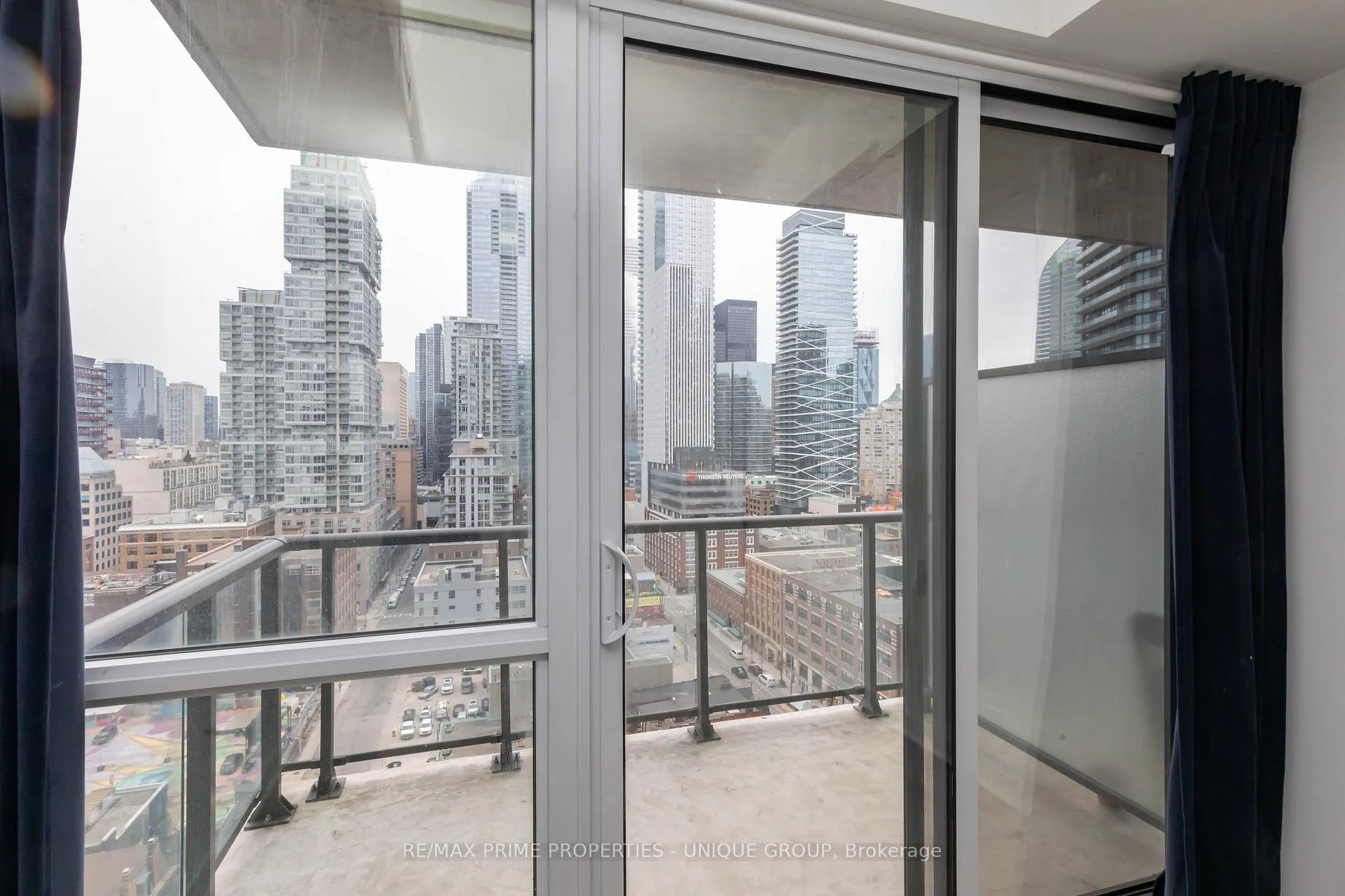 Photo 19 of Unit 1605, 290 Adelaide Street, Toronto, Waterfront Communities — HOMEH